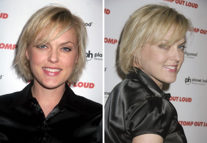 Elaine Hendrix - Easy wash and go short hairstyle