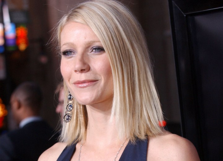 Gwyneth Paltrow with straight shoulder length hair