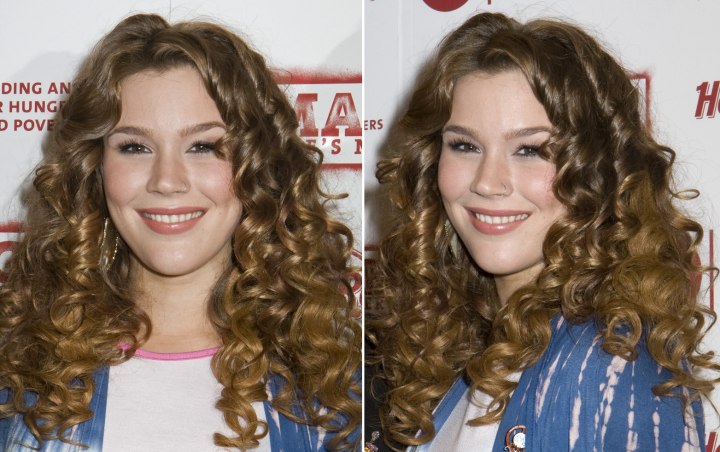 Joss Stone's curly hairstyle with volume