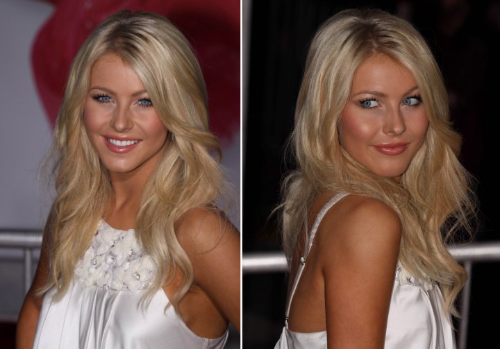 Julianne Hough with long and wvy blonde hair