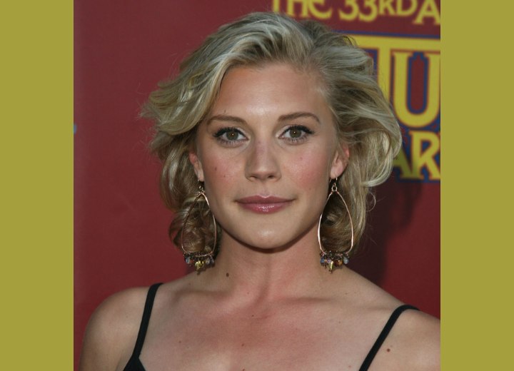 Katee Sackhoff wearing her hair in a carefree medium length style