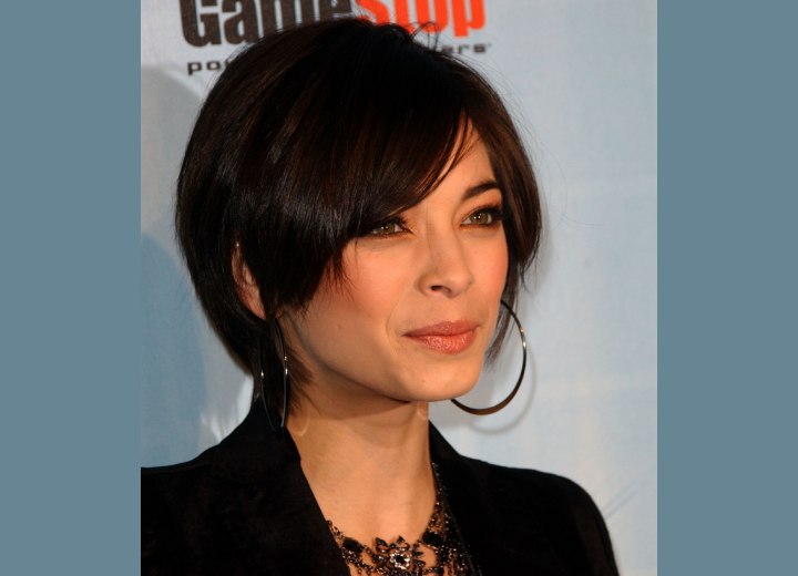 Kristin Kreuk's new short haircut