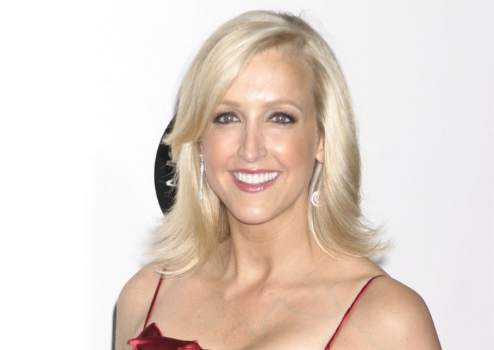 Lara Spencer - Shoulder length hairstyle