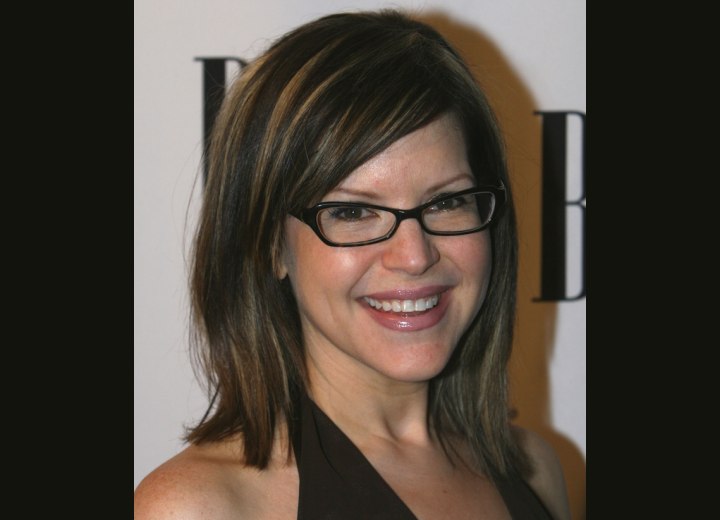 Lisa Loeb's foiled hair and glasses