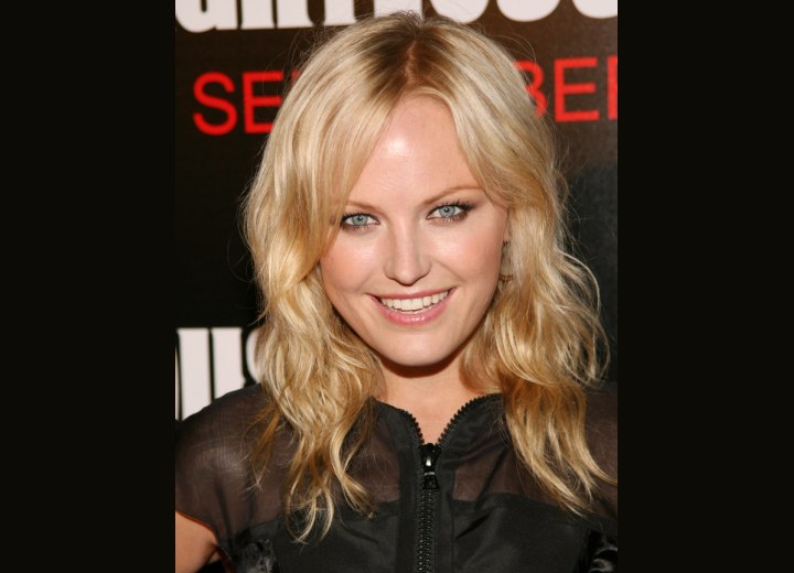 Malin Akerman - Long blonde hair with waves