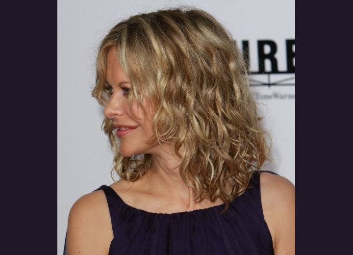 Meg Ryan - Youthful medium hairstyle