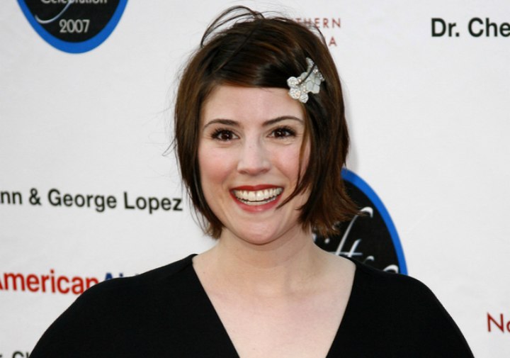 Melanie Paxson with her hair in a short bob haircut