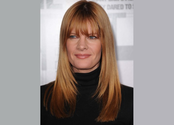 Michelle Stafford's long smooth hair with texturized ends