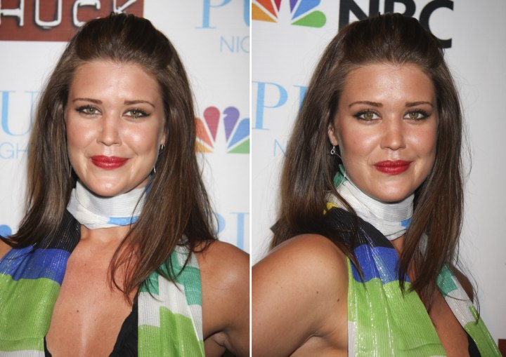 Sarah Lancaster - Scarf wearing colors that look good with brown hair