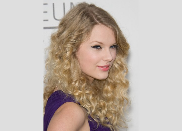 Taylor Swift with long curly hair