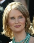 Cynthia Nixon's almost shoulder length hair with ends that flip up