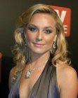 Elisabeth Rohm's easy to achieve long curly hairstyle
