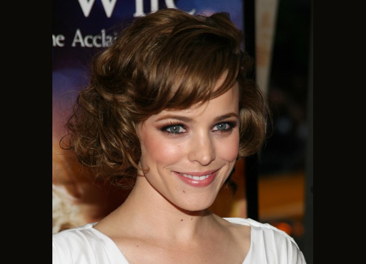 Rachel McAdams with short neckline length hair