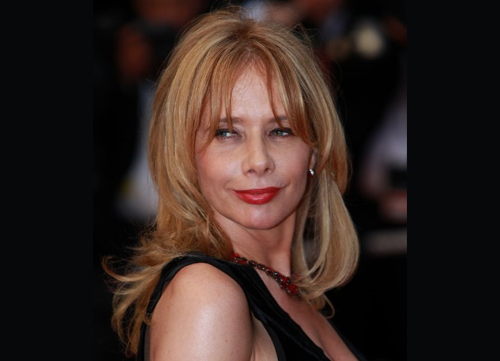 Rosanna Arquette wearing her hair long with layers