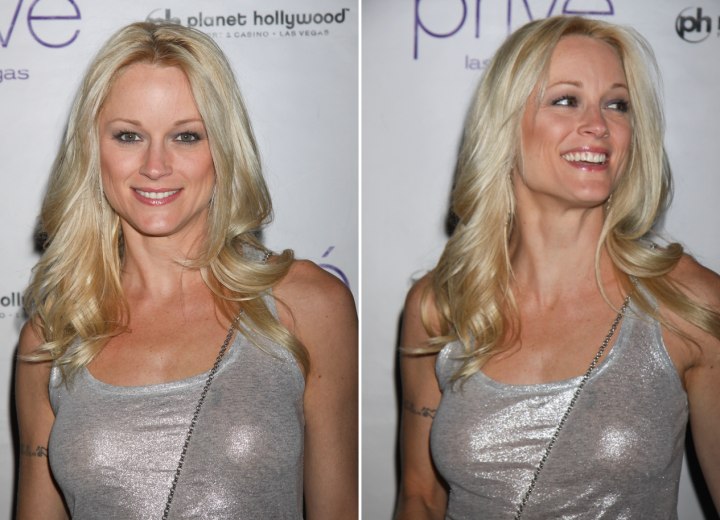 Teri Polo - Long hairstyle for blonde hair