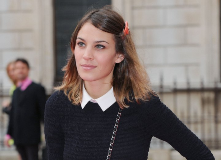 Alexa Chung - Simple medium long hairstyle