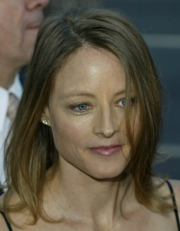 Jodie Foster with shoulder length hair or an outgrown bob