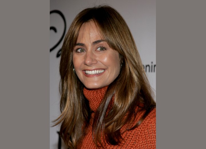 Diane Farr - Natural looking hairstyle for long brown hair