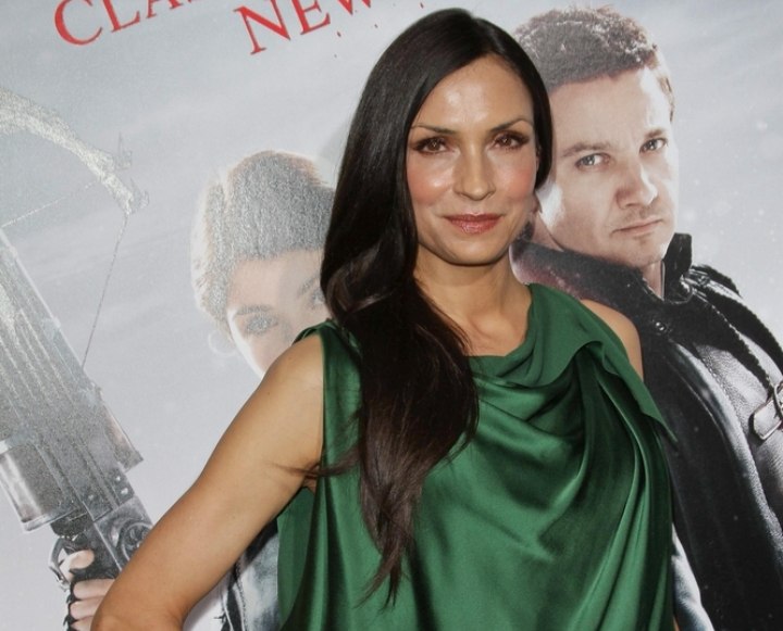 Famke Janssen - Hairstyle that brings focus to the face