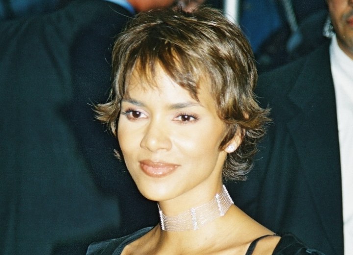 Halle Berry S Radical Short Haircut Long Enough To Tug Hair Behind The Ears Halle Berry S Radical Short Haircut Long Enough To Tug Hair Behind The Ears