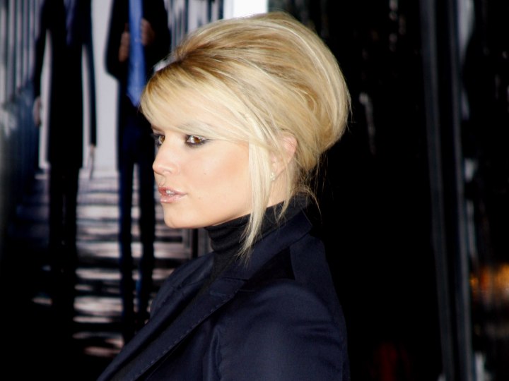 Side view of Jessica Simpson's hair and turtleneck