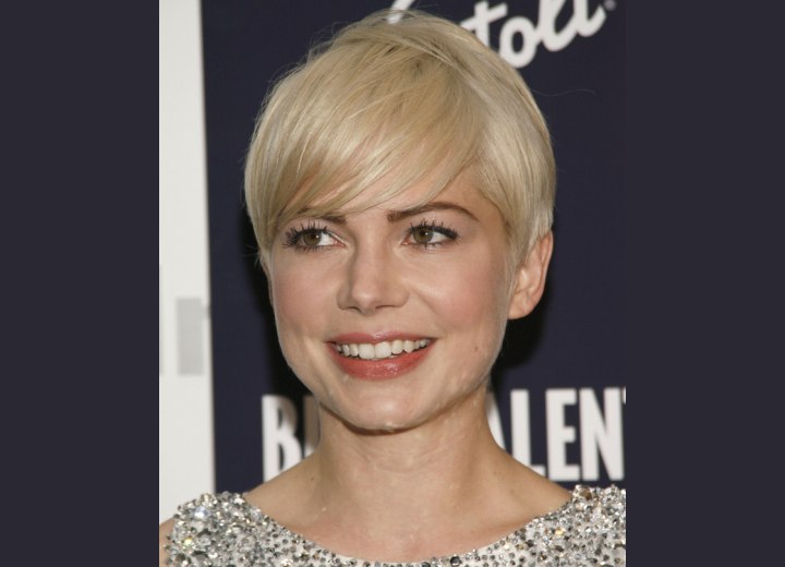 Michelle Williams short haircut with revealed ears
