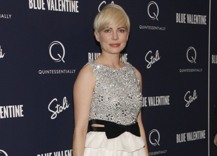 Michelle Williams look with short hair