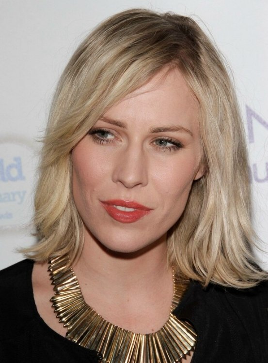 Natasha Bedingfield  Medium above the shoulders hairstyle 