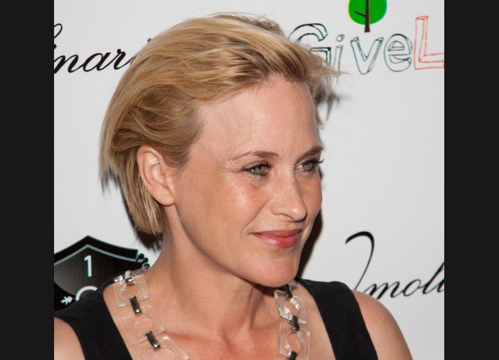 Patricia Arquette S Shorter Hairstyles Short Bob That Is Swept