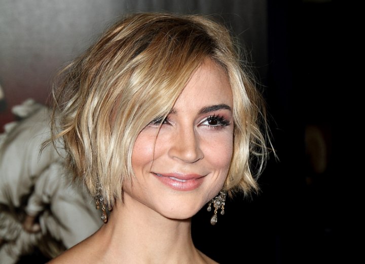 Samaire Armstrong  Short and tousled hairstyle, colored 