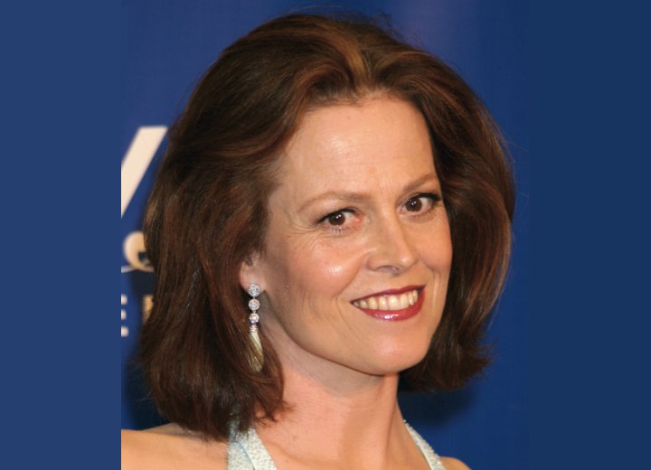 Sigourney Weaver wearing her hair in a bob with textured tips