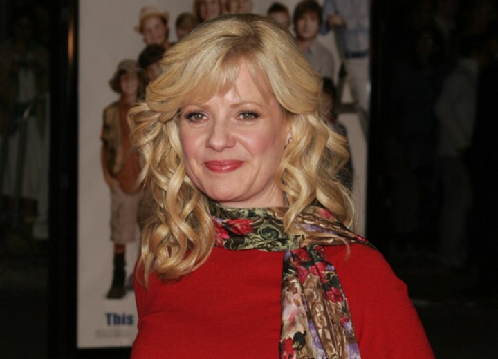 Bonnie Hunt - Long hair with spiral curls