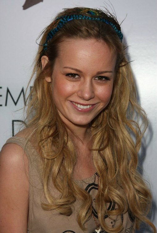 Brie Larson  Long blonde hair with layers and a hairband