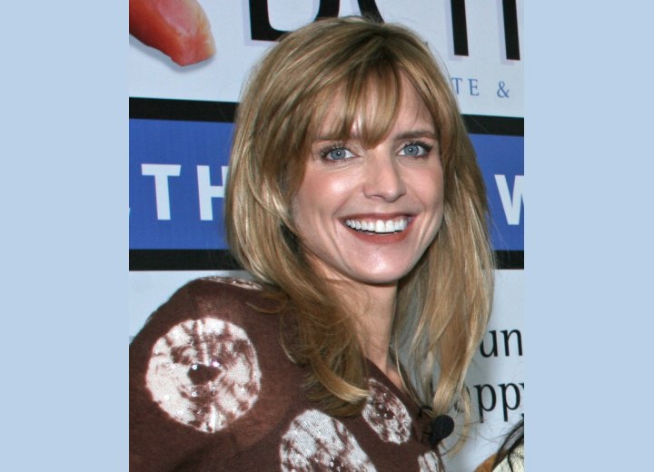 Long low maintenance hairstyle - Courtney-Thorne Smith