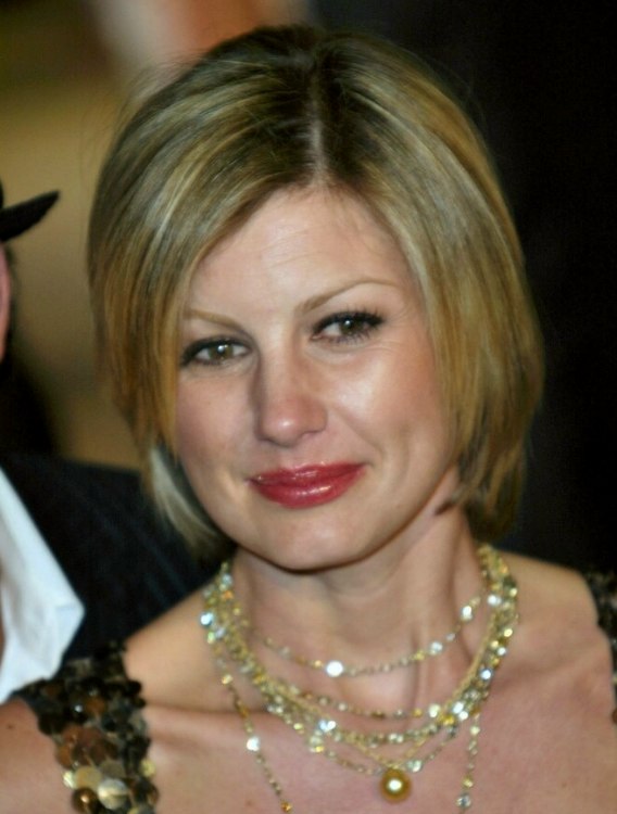 Faith Hill | Clean and conservative bob hairstyle with tapered sides