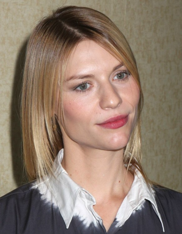 More Claire Danes hairstyles. 