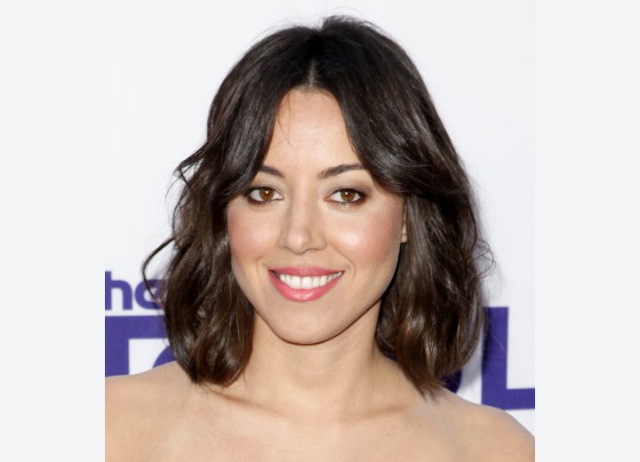 Aubrey Plaza - Medium length and girly haircut