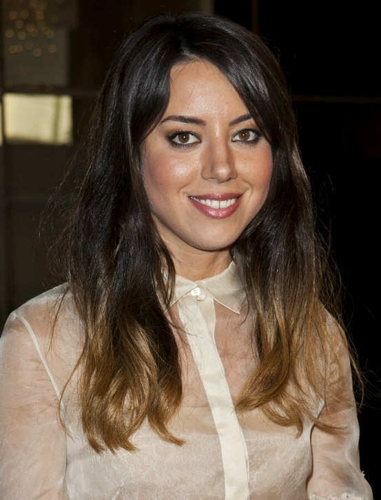 Aubrey Plaza  Long and effortless hairstyle with on trend 