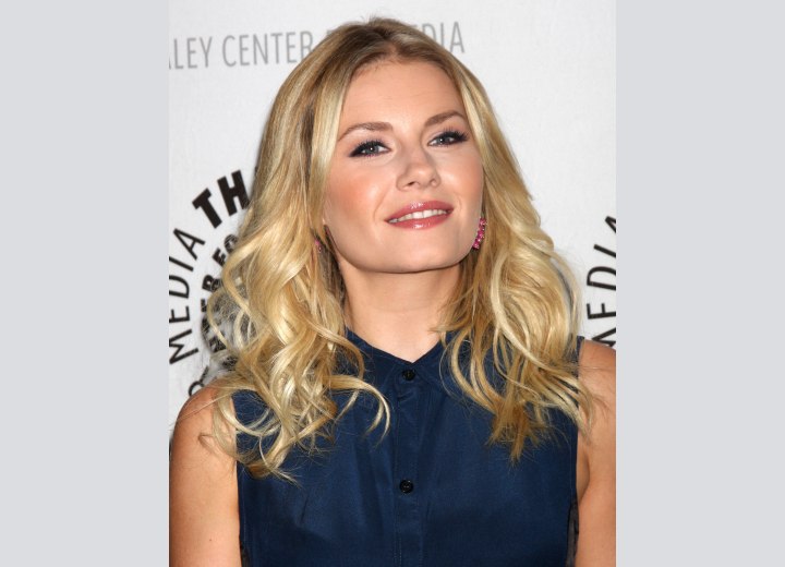 Elisha Cuthbert - Wearable hairstyle for long hair