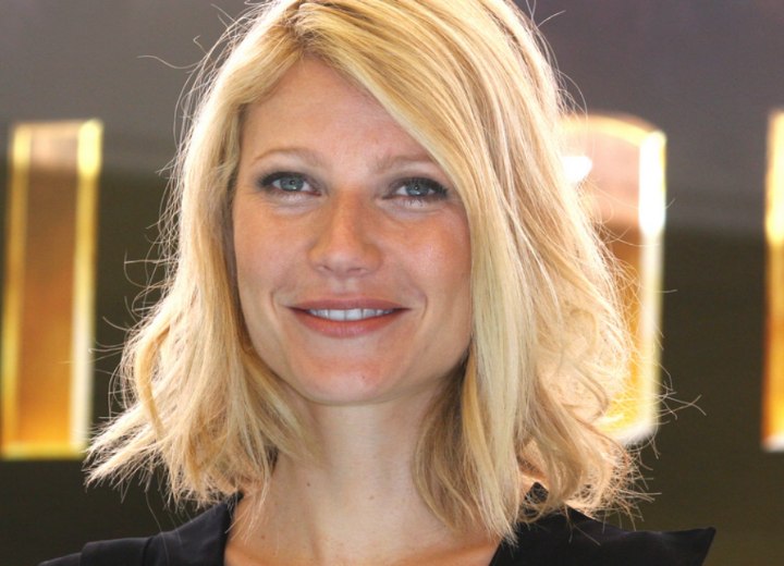 Gwyneth Paltrow - Medium length hairstyle with crisp ends