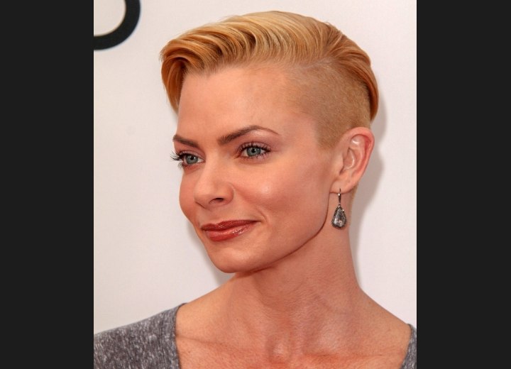 Jaime Pressly with shaved hair