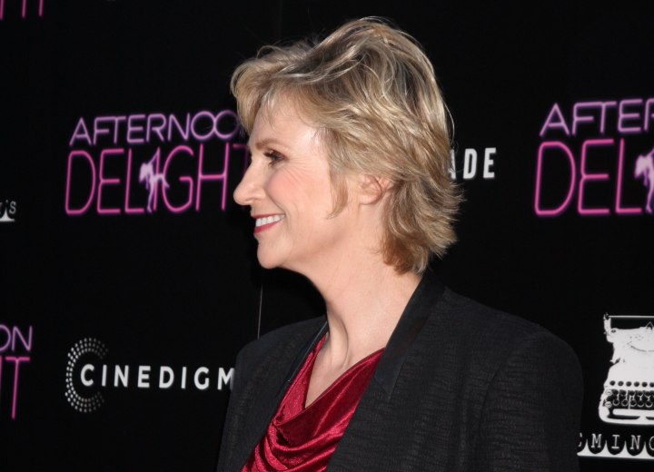 Jane Lynch haircut