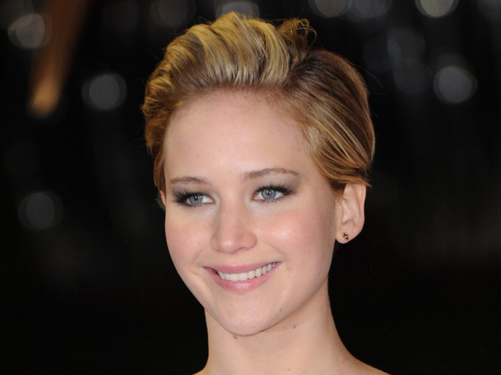 Jennifer Lawrence - Soft short hairstyle