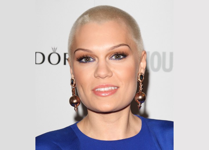 Bleached and buzz cut short hair - Jessie J