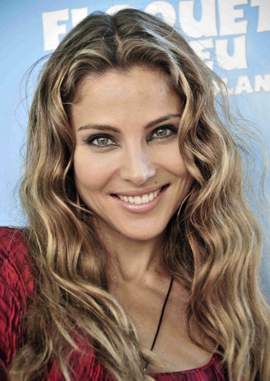 Elsa Pataky  Long hair with color that ranges from pale 