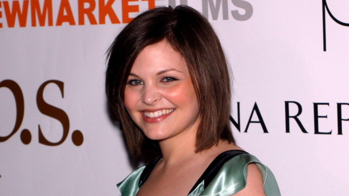 Top 10 Short Hair Styles Of Ginnifer GoodwinIt will Inspire You