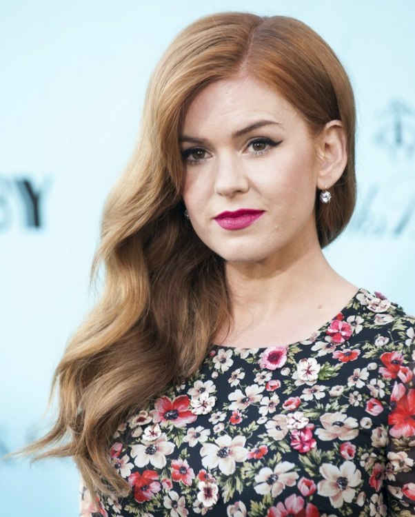 Isla Fisher  Long Gatsby hairstyle with old fashioned 