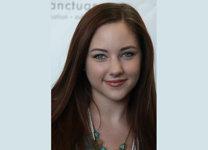 Haley Ramm - Straight long hairstyle for teeage girls