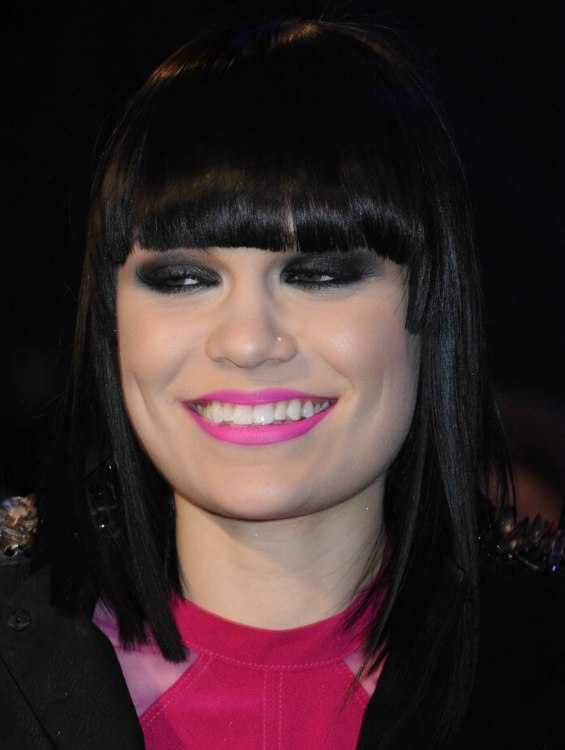 Jessie J  Sleek collarbone length hair with very straight 