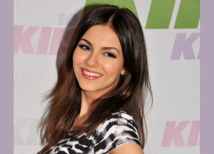 Victoria Justice - Long layered past the shoulders haircut
